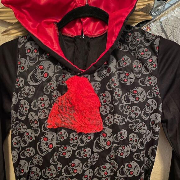 Vamperina  - Picture 6 of 16